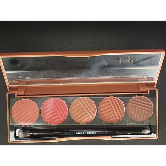 Dose of Colors Sassy Siennas Eyeshadow Palette 5 Warm Peachy-Neutral Tones - Picture 2 of 5